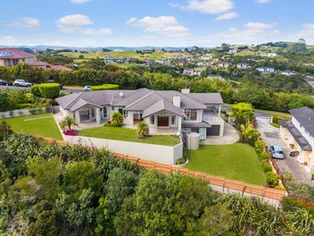 Elevated Living With Views