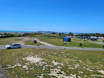 Ocean, Rural & Cape Views | Premier 762m² Site