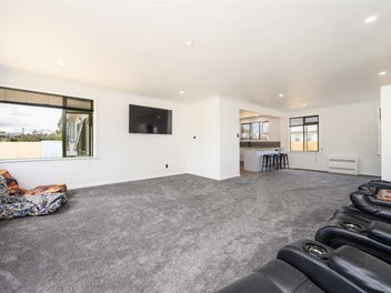 TEAM LEWIS - PRICED TO SELL