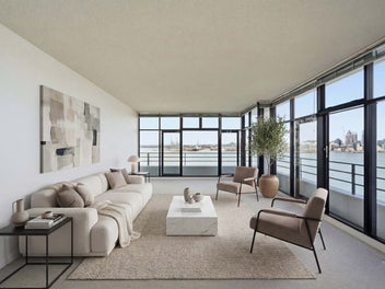 World Class Views from Iconic Waterfront Landmark