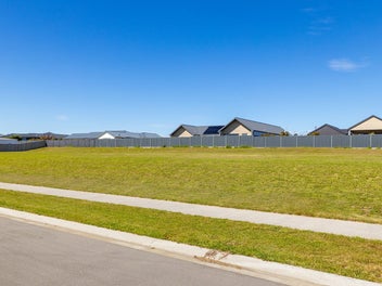 Premium Section – Cashmere Oak Estate, Masterton