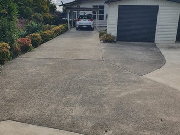 Image 1 of 7