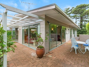 Do-Up on Marine Parade!