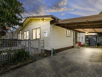 Charming 3-Bedroom Home in Elderslea