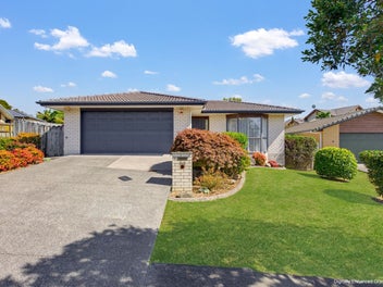 Elevated Brick & Tile with Stunning Outdoor Flow