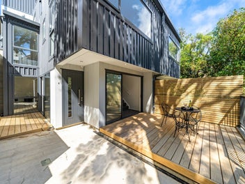 Chic Urban Townhouse in Brooklyn BEO $865,000