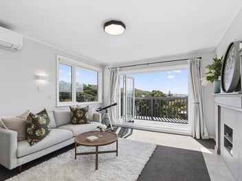 HARBOUR VIEWS ON KOTUKU STREET