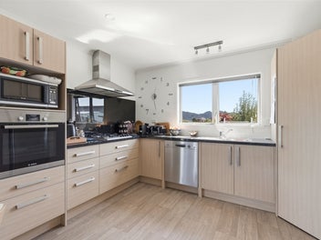 Modern Build – Private With Stunning Gardens!