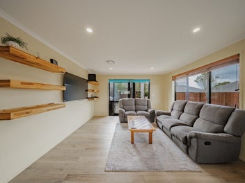 Easy-Care Living with Outdoor Entertaining Space