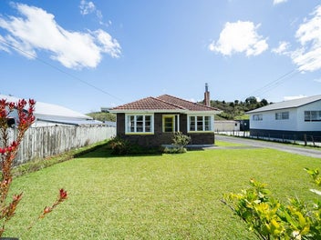 Affordable Little Home for Simple Living