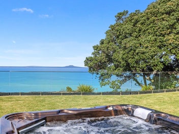 Panoramic sea views in Arkles