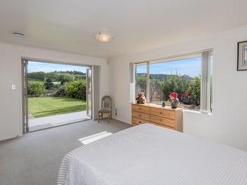 Privacy In Kamo! Bush Views!