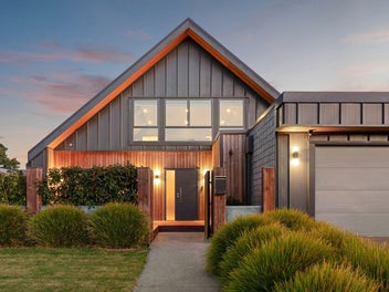 Modern masterpiece with room for everyone