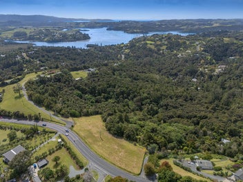 1.4ha Large Lot Zone in Sandspit