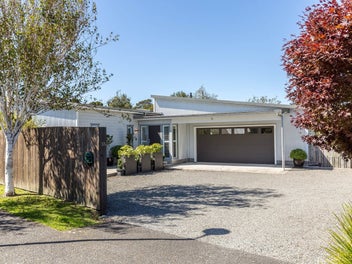 Location, lifestyle and Hamptons Style