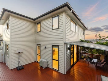 Heart of Rangitoto Zone & Four Master Ensuites