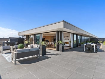 Best penthouse apartment in Mount Eden!