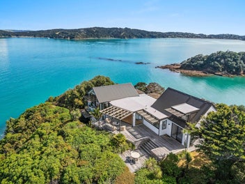 Headland Waterfront with Panoramic Gulf Views