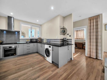 High-Profile Howick Home for Family/Home Business