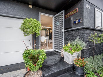 Westshore Winner – Walk to the Beach