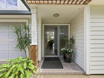Executive Living on Prestigious Norwood Avenue