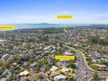 883m² of land + the views!