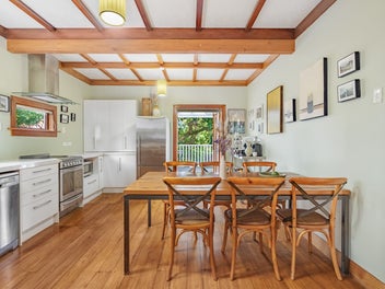 Owner moving out of Auckland - present your offers