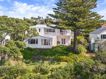 Prestigious Takapuna Location