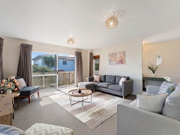 Entry-Level Gem – Spacious 3 Bed, Owners Say Sell!