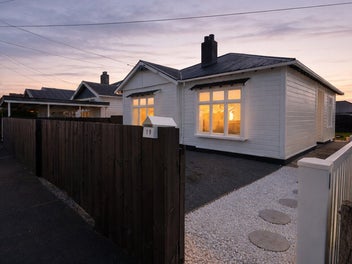 Fully Renovated Coastal Living in St Kilda