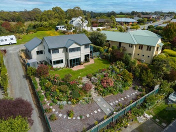 Highfield Living with Stunning Views