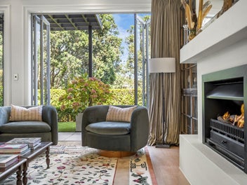 Private & Perfectly Positioned in DGZ