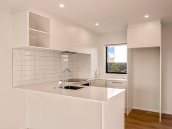 Modern & Low-Maintenance Townhouse in Massey