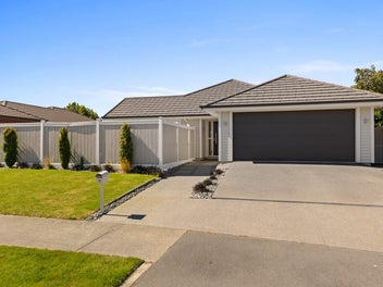 Landlord Liquidating, Must Be Sold!