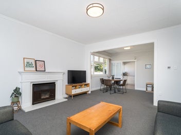 Hospital location / Top school zones / Rumpus room