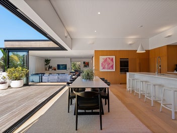 H O M E W O O D - B O U N D