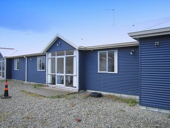 Image 1 of 7