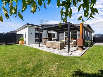 Striking Design | Motivated Vendors