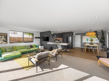 Central, Stylish & Show-Stopping