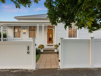 Room for Everyone - Sunny Family Villa