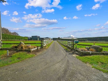 LAND, SHEDS, SPACE + LOCATION!