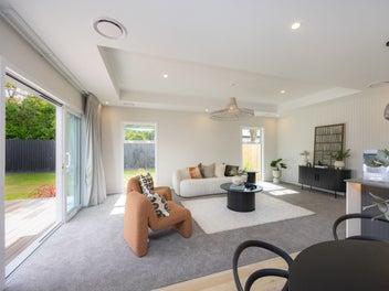 Private and easy-living in prime location!