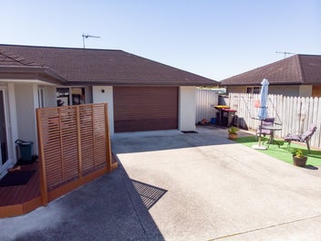 COMFORTABLE, STYLISH & LOW MAINTENANCE