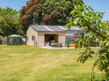 Huge Shed, Two homes, Pool, Income and Potential