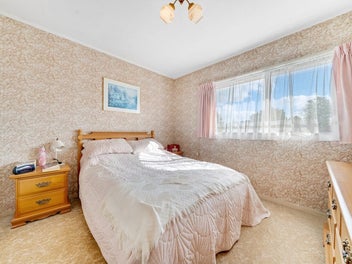 Do Up + Garage, Selling after 37 Years