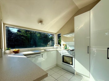 Large Section, Prime Paengaroa Location