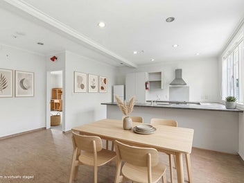 DUAL-INCOME FREEHOLD ON RIDDIFORD