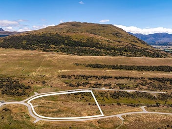 Jack's Point opportunity with world class views