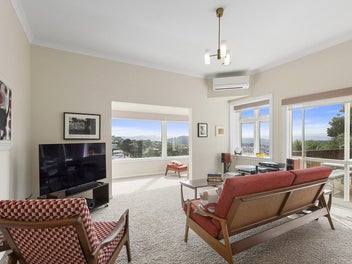 SPECTACULAR SUN & VIEWS BEO $825,000