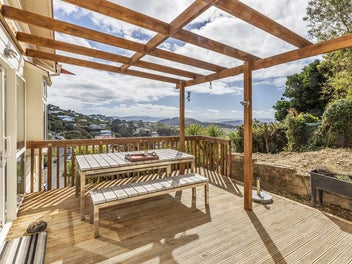 SPECTACULAR SUN & VIEWS BEO $825,000